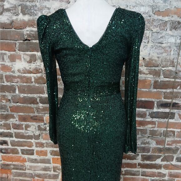 $250 NWT Xscape Formal Evening Gown Size 4 Green Sequin Wedding Party Dress - Picture 8 of 12